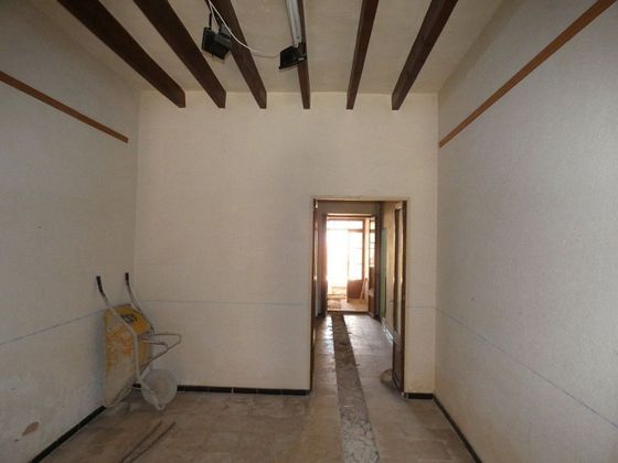 Foto 1 de Venta de piso en Llucmajor Interior de 1 habitación con terraza y jardín