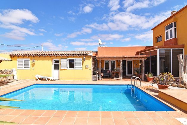 Foto 2 de Casa en venda a calle Casillas de Morales de 6 habitacions amb terrassa i piscina
