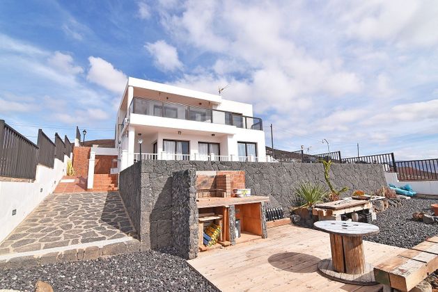 Foto 1 de Xalet en venda a Soo de 5 habitacions amb terrassa i piscina
