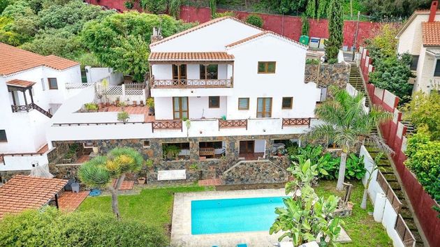 Foto 1 de Xalet en venda a calle La Guirra de 5 habitacions amb terrassa i piscina