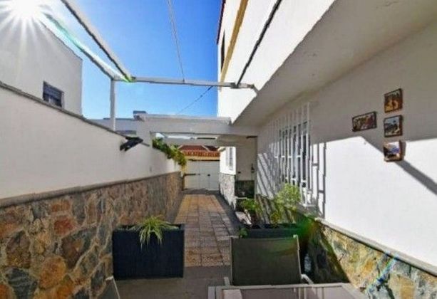 Foto 2 de Piso en venta en calle Campoamor de 5 habitaciones con terraza y garaje