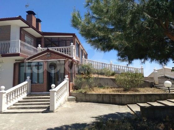 Foto 2 de Xalet en venda a Castellanos de Villiquera de 9 habitacions amb terrassa i piscina