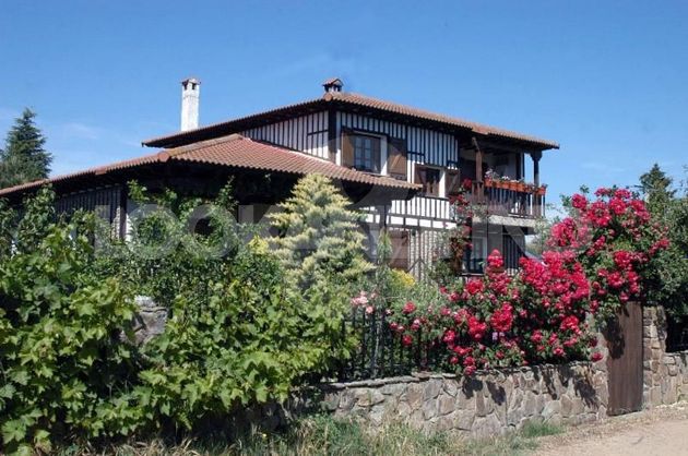 Foto 1 de Xalet en venda a Villamayor de 7 habitacions amb garatge i jardí