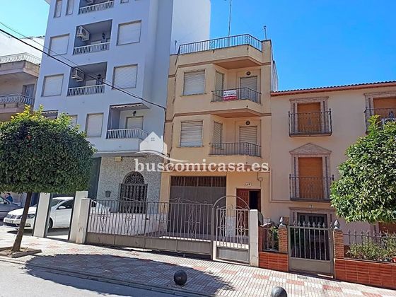 Foto 1 de Casa adossada en venda a Torre del Campo de 4 habitacions amb terrassa