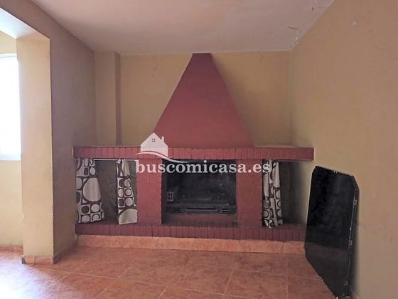 Foto 2 de Casa adossada en venda a calle Hospitalico de 6 habitacions amb terrassa