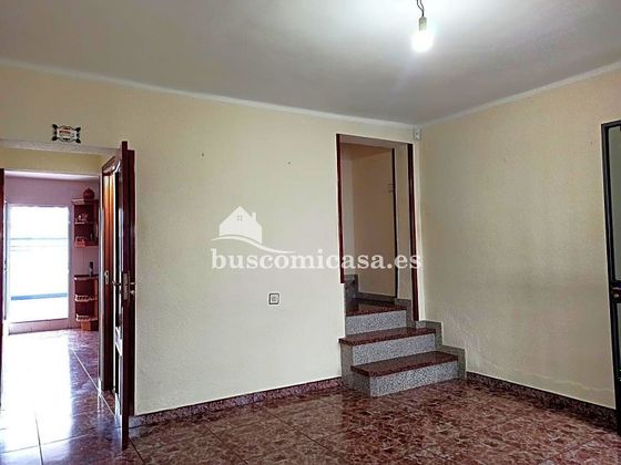 Foto 2 de Casa adossada en venda a San Felipe - El Almendral - La Merced de 3 habitacions amb terrassa i jardí