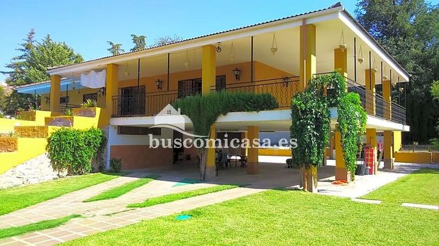 Foto 1 de Chalet en venta en Guardia de Jaén (La) de 6 habitaciones con terraza y piscina