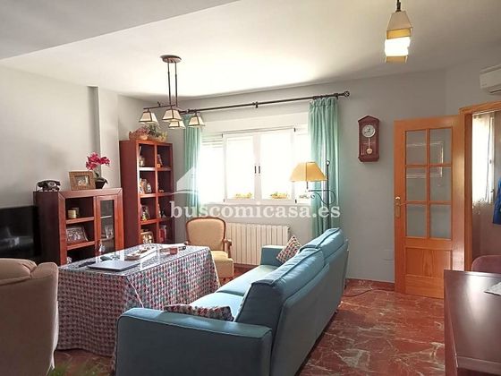 Foto 2 de Xalet en venda a Renfe - Bulevar 1º y 2º Fase de 6 habitacions amb terrassa i garatge