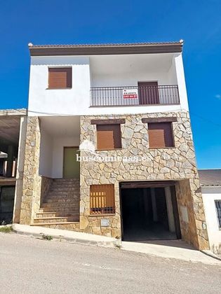 Foto 2 de Casa adossada en venda a calle Miguel Hernandez de 4 habitacions amb terrassa i piscina