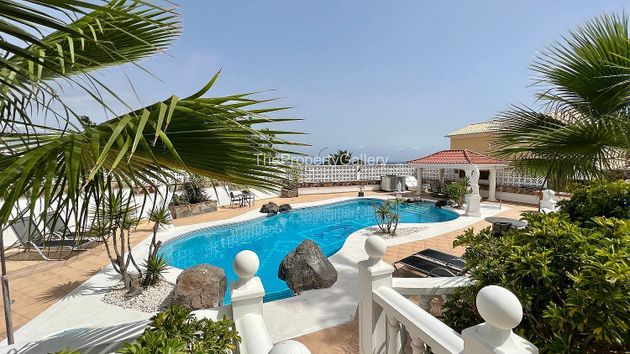 Foto 2 de Xalet en venda a Callao Salvaje - El Puertito - Iboybo de 10 habitacions amb terrassa i piscina
