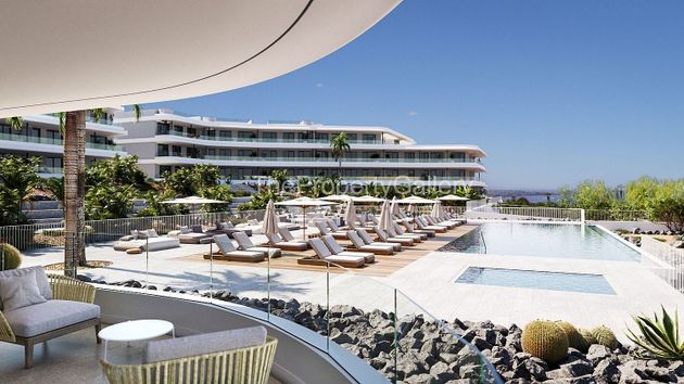 Foto 1 de Pis en venda a Costa Adeje de 3 habitacions amb terrassa i piscina