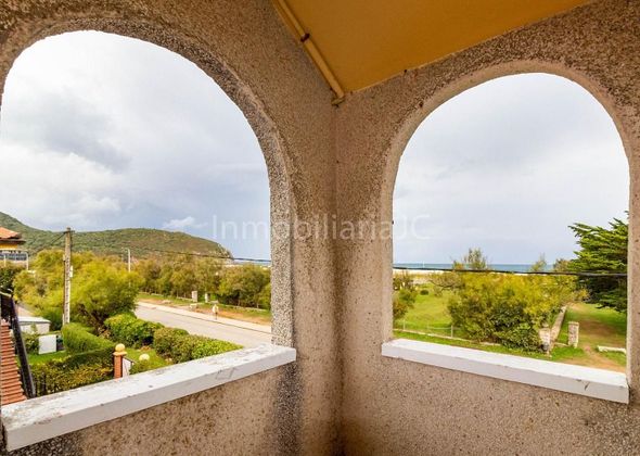 Foto 2 de Àtic en venda a Santoña de 2 habitacions amb terrassa i balcó