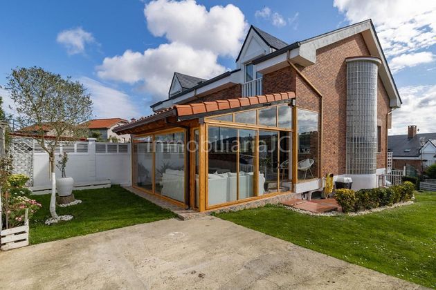Foto 1 de Casa en venda a Limpias de 4 habitacions amb terrassa i piscina