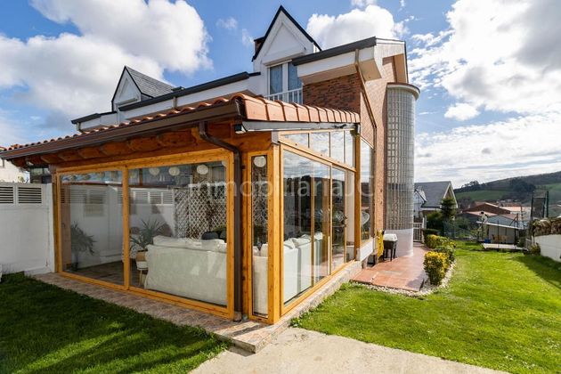 Foto 2 de Casa en venda a Limpias de 4 habitacions amb terrassa i piscina