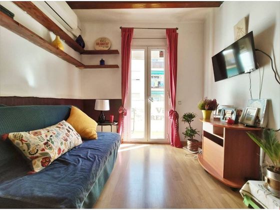 Foto 2 de Alquiler de piso en El Poble Sec - Parc de Montjuïc de 2 habitaciones con terraza y muebles