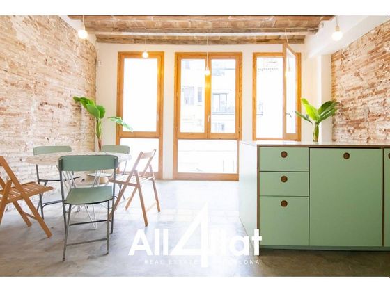 Foto 1 de Àtic en lloguer a Vila de Gràcia de 3 habitacions amb terrassa i mobles
