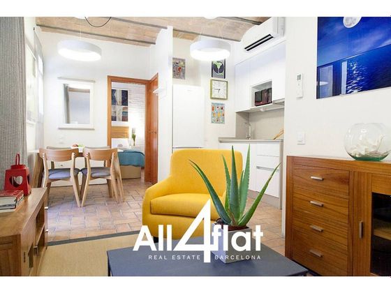Foto 1 de Alquiler de piso en La Barceloneta de 1 habitación con muebles y balcón