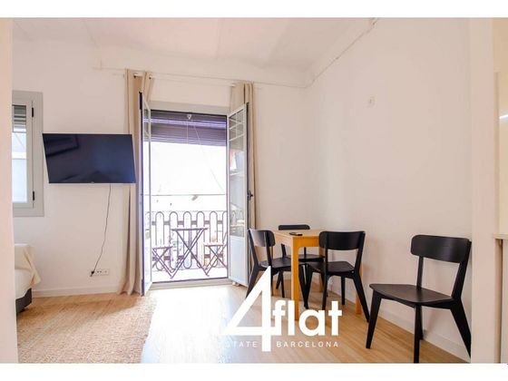 Foto 2 de Alquiler de piso en La Barceloneta de 1 habitación con piscina y muebles