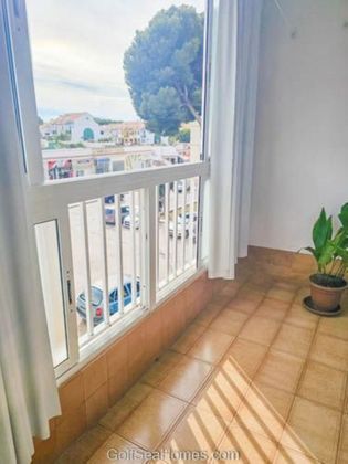 Foto 2 de Piso en venta en calle Periodista Juan Rejano de 3 habitaciones con terraza y aire acondicionado