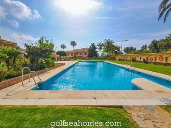 Foto 1 de Casa adossada en lloguer a ronda Del Golf Este de 3 habitacions amb terrassa i piscina