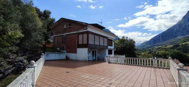 Foto 2 de Casa rural en venda a Ramales de la Victoria de 8 habitacions amb terrassa i garatge