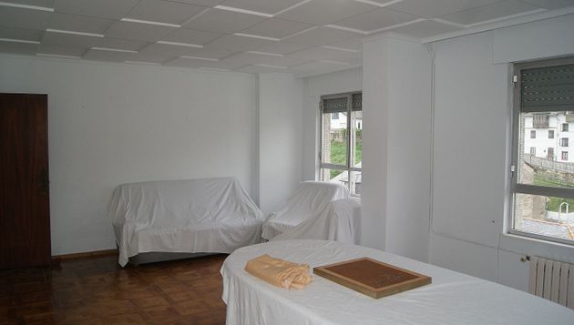 Foto 2 de Venta de ático en Valdés de 5 habitaciones con calefacción y ascensor
