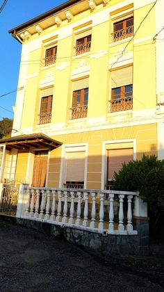 Foto 1 de Casa en venda a Valdés de 7 habitacions amb terrassa i garatge