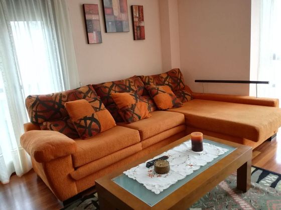 Foto 1 de Alquiler de piso en Valdés de 2 habitaciones con muebles y calefacción