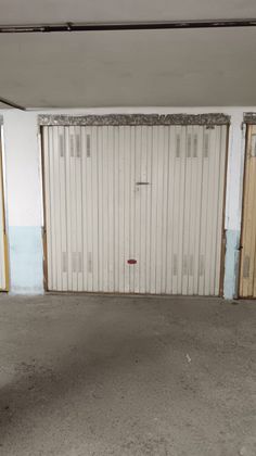 Foto 2 de Alquiler de garaje en Valdés de 11 m²