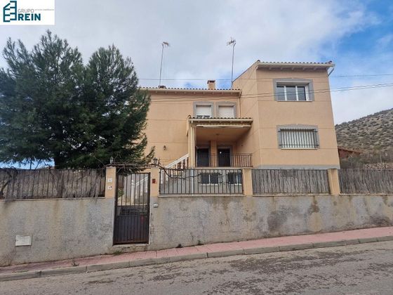Foto 1 de Chalet en venta en calle Guadarrama de 6 habitaciones con terraza y piscina