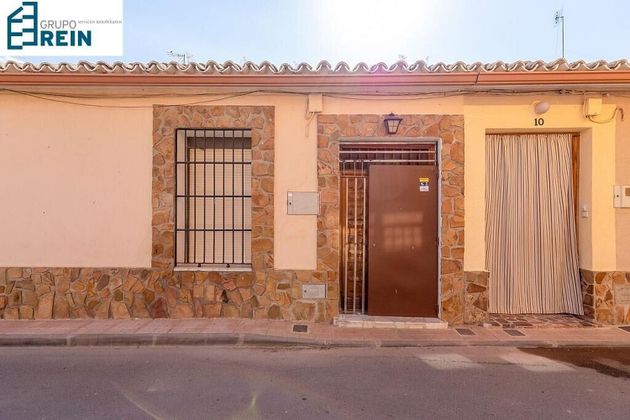 Foto 2 de Casa adossada en venda a Villasequilla de 3 habitacions amb jardí