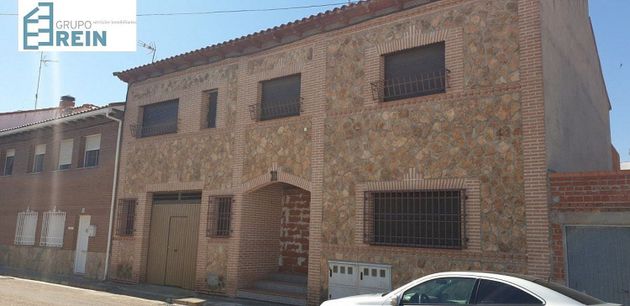 Foto 1 de Casa en venda a Cobeja de 3 habitacions amb terrassa i garatge