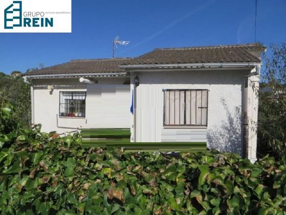 Foto 2 de Casa en venda a calle Pontevedra de 3 habitacions amb terrassa i jardí
