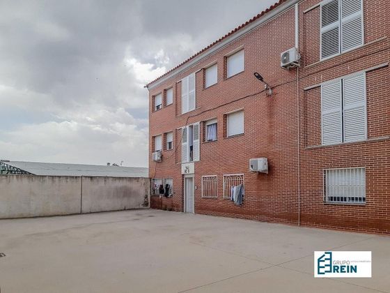 Foto 2 de Piso en venta en Villaseca de la Sagra de 2 habitaciones con balcón y ascensor