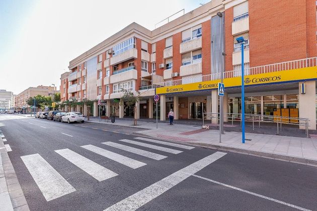 Foto 1 de Venta de piso en Nueva Andalucía de 4 habitaciones con terraza y balcón