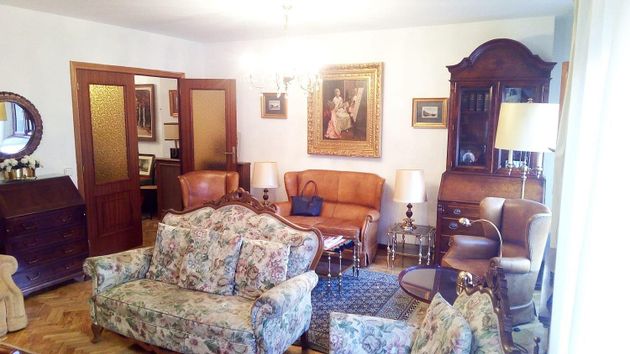 Foto 2 de Piso en venta en Centro - Casco Antiguo de 4 habitaciones con calefacción y ascensor