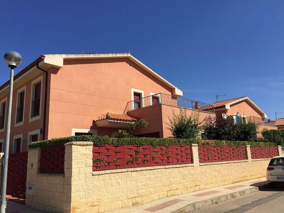 Foto 1 de Casa en venta en Moraleja del Vino de 4 habitaciones con terraza y garaje