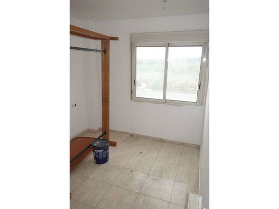 Foto 2 de Pis en venda a Can Borrell - La Plana de Lledó de 3 habitacions amb piscina i balcó