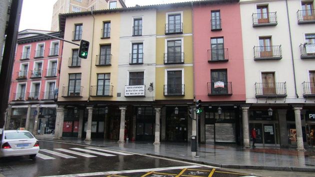 Foto 1 de Piso en venta en Centro - Valladolid de 2 habitaciones con balcón y aire acondicionado