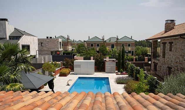 Foto 2 de Casa en venda a Covaresa - Parque Alameda de 4 habitacions amb terrassa i piscina