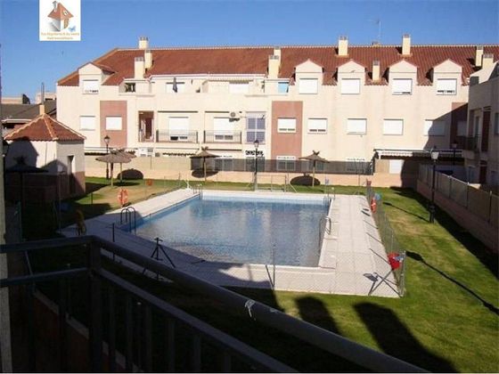 Foto 1 de Dúplex en venta en Los Barreros de 2 habitaciones con terraza y piscina