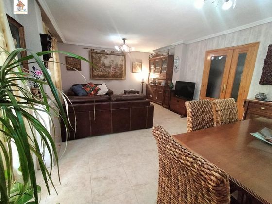Foto 2 de Casa en venda a Torrecastillo de 3 habitacions amb garatge i jardí