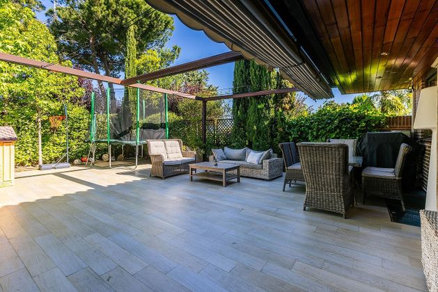 Foto 1 de Casa adossada en venda a El Burgo de 6 habitacions amb terrassa i piscina