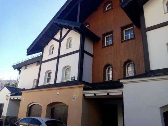 Foto 1 de Casa adosada en venta en urbanización Urbanización Sol y Nieve de 5 habitaciones con terraza y balcón