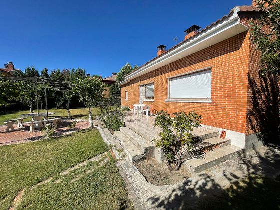 Foto 1 de Xalet en venda a Viana de Cega de 3 habitacions amb terrassa i piscina