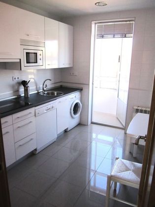 Foto 2 de Piso en alquiler en calle Real de Burgos de 3 habitaciones con terraza y muebles