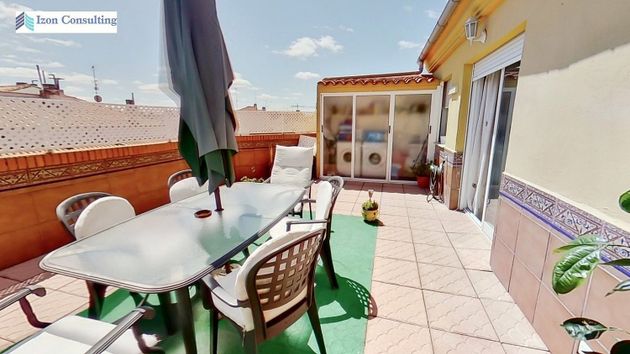 Foto 2 de Àtic en venda a El Pilar de 2 habitacions amb terrassa i calefacció