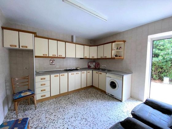 Foto 1 de Venta de piso en Pedro Lamata - San Pedro Mortero de 3 habitaciones con jardín