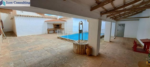 Foto 2 de Casa en venda a Casas de Guijarro de 4 habitacions amb piscina i calefacció