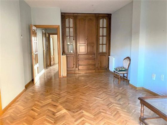 Foto 2 de Alquiler de piso en Carretas - Huerta de Marzo - La Pajarita de 1 habitación con garaje y muebles